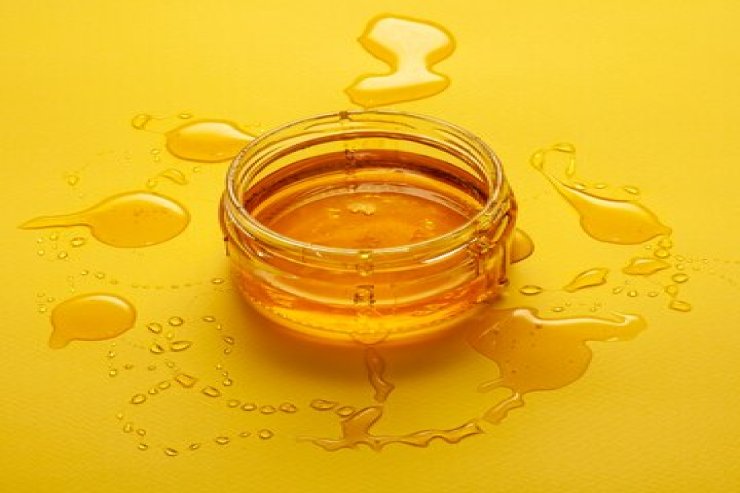 gelcap vitamin and oil stains